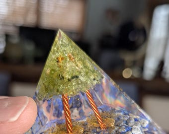 Tree of Life Crystal Stone Gemstone Chips Labradorite Sparkle Orgonite Pyramid 25a66