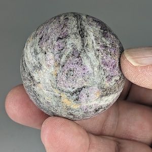 Ruby Fuschite Sphere Crystal Stone Gentle Peace Strength Courage Cleansing WHOA39