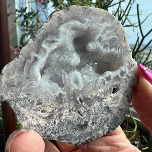 Blue Silver Pink Agate Geode Drusy Druzy Sparkling Crystals Happiness Balance Meditation Calm Decision Making WHO22n51