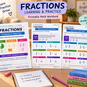 Può includere: Un quaderno di esercizi di matematica stampabile intitolato Fractions Learning & Practice per le classi 3-6. Il set include una copertina, due fogli di esercizi, un quaderno a spirale con una lista di controllo, un portapenne e tre libri.