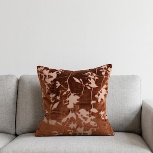 Funda de almohada reversible de terciopelo con estampado botánico terracota de 45 x 45 cm / Almohada decorativa estilo boho