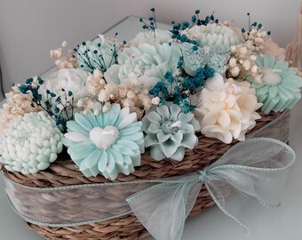 Ramo de velas con aroma a monoi en azul y blanco.