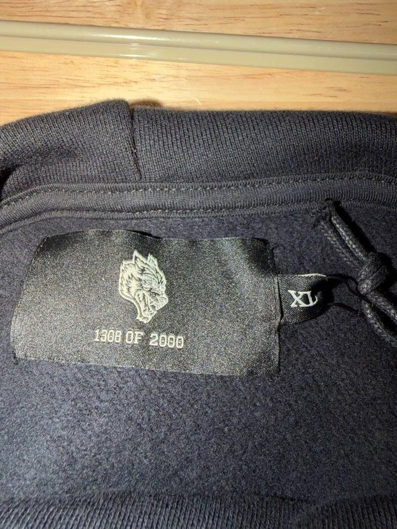 Darc Sport OnlyUs Hoodie XL 1308/2000 Wolves Limited Release image 4