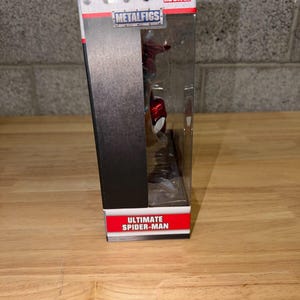 Jada Ultimate Spider-Man Die Cast Figure Marvel Collectible image 2