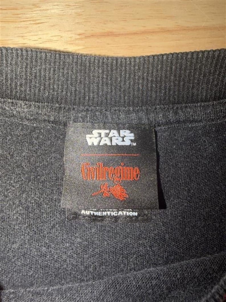 Camiseta gráfica de Darth Vader de Star Wars del Régimen Civil, talla L imagen 3