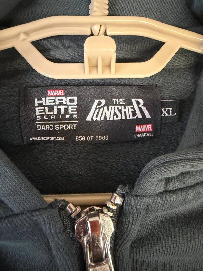 Darc Sport Marvel Punisher 850 Of 1000 Zip Hoodie XL NWT image 5