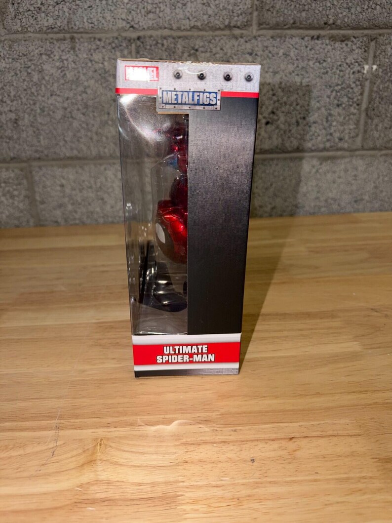 Jada Ultimate Spider-Man Die Cast Figure Marvel Collectible image 4