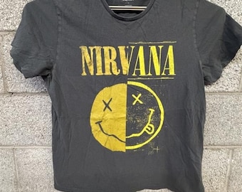 Nirvana Smiley Face T-Shirt L 2010s Grunge Band Tee Old Navy
