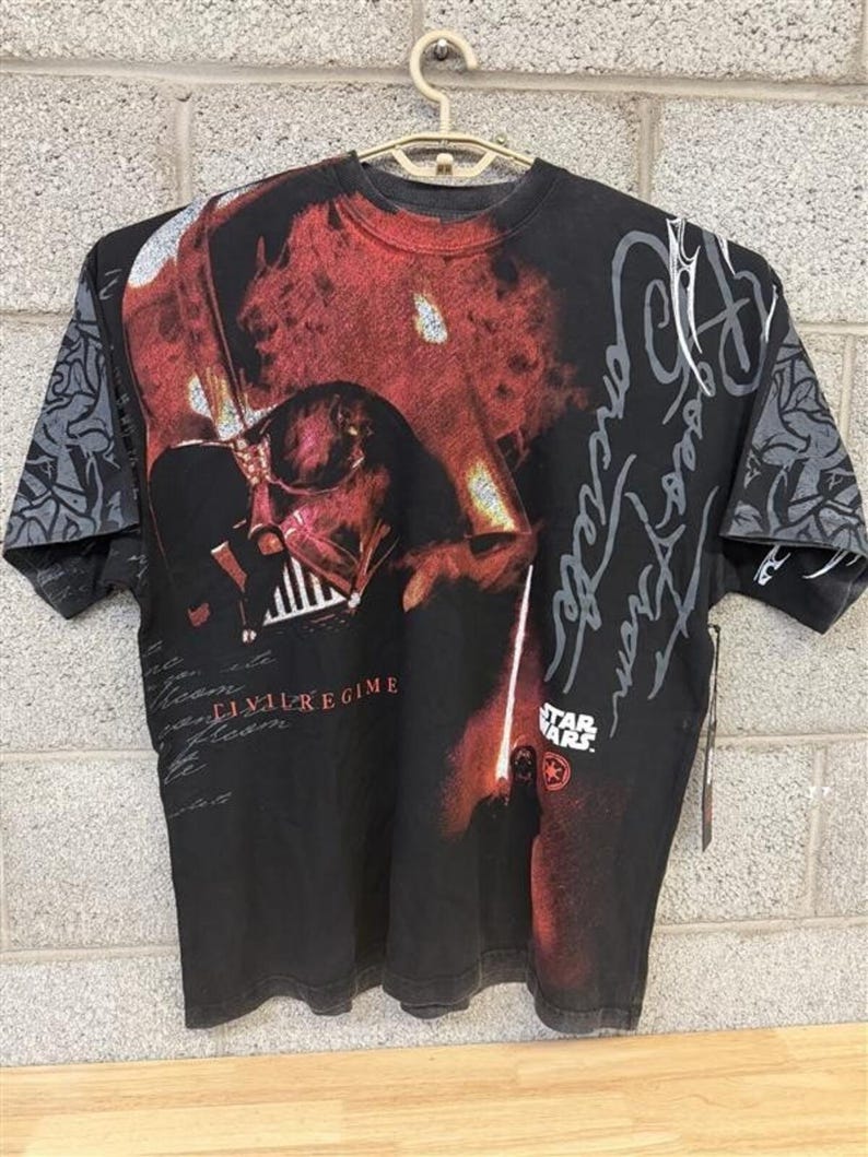 Camiseta gráfica de Darth Vader de Star Wars del Régimen Civil, talla L imagen 1