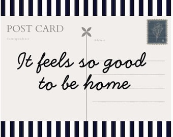 Póster decorativo imprimible para pared con cita inspiradora: "Se siente tan bien estar en casa". Póster minimalista, decoración neutra y acogedora para apartamentos, regalo de inauguración de casa.