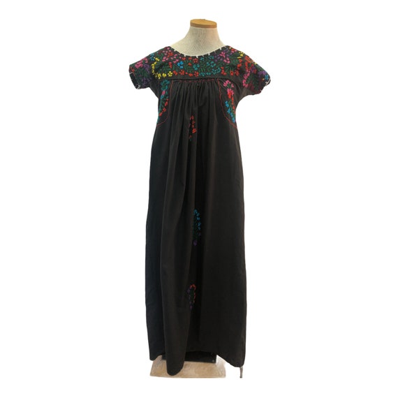 Vintage VTG 1970s 70s Black Mexican Embroidered F… - image 2