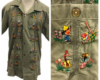 Vintage VTG 1970s 70s Green Embroidered Novelty Button Up Top