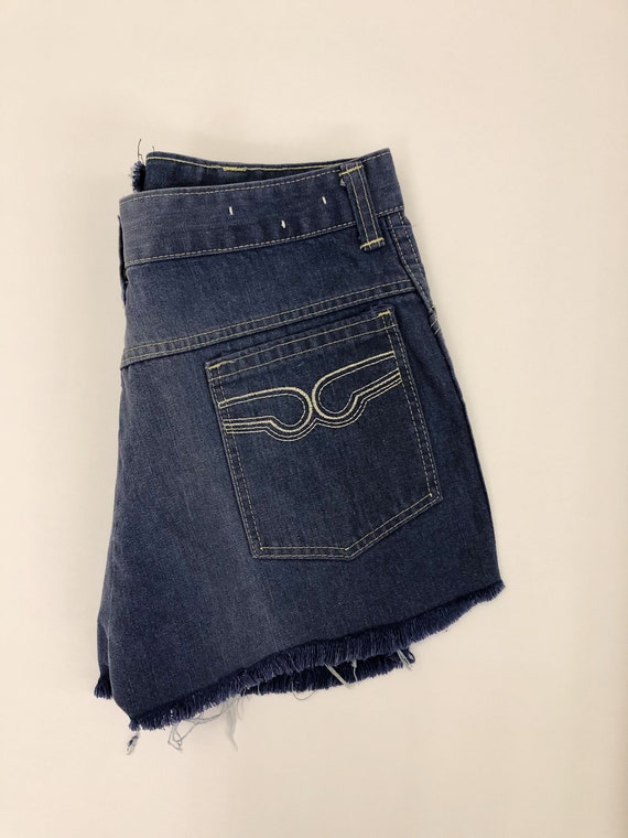 70s medium wash denim cutoff hot pants