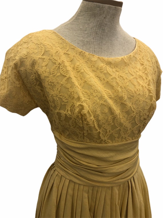 Vintage VTG 1950s 50s Yellow Lace Fit and Flare O… - image 8