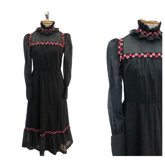 Vintage VTG 1970s 70s Black Boho Ruffle Long Sleev