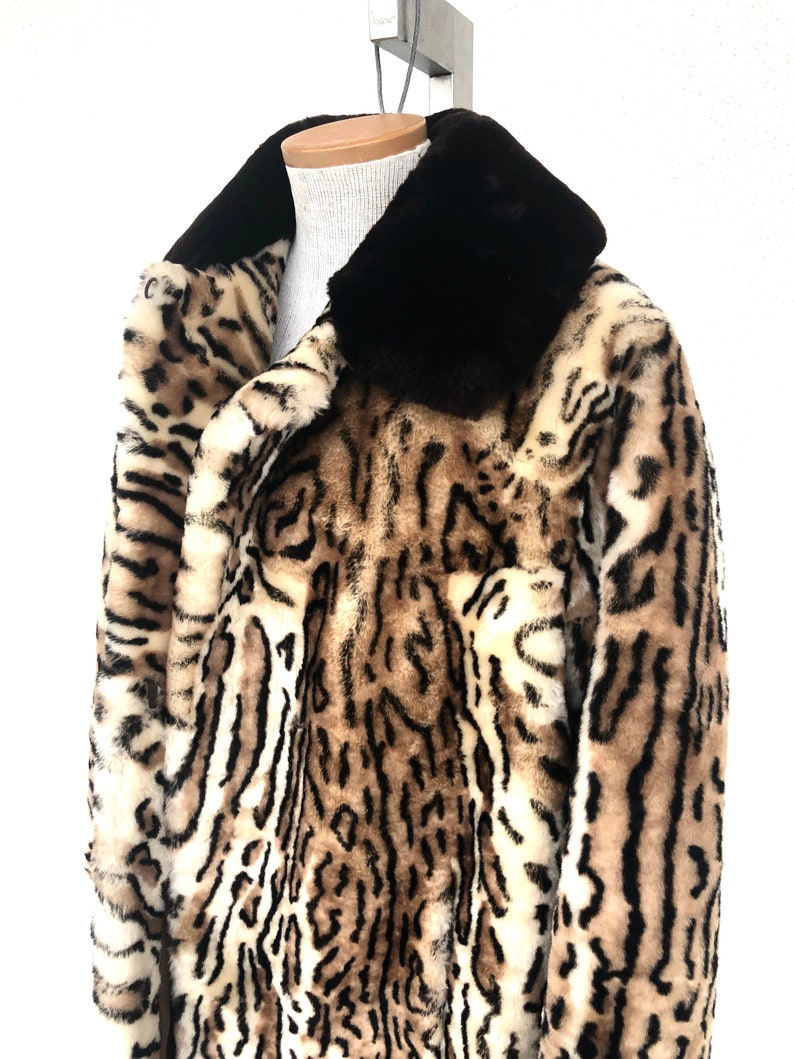 Vintage VTG 1960s 1970s Leopard Mouton Printed Fur Coat Jacket image 4