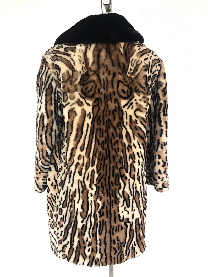 Vintage VTG 1960s 1970s Leopard Mouton Printed Fur Coat Jacket image 3