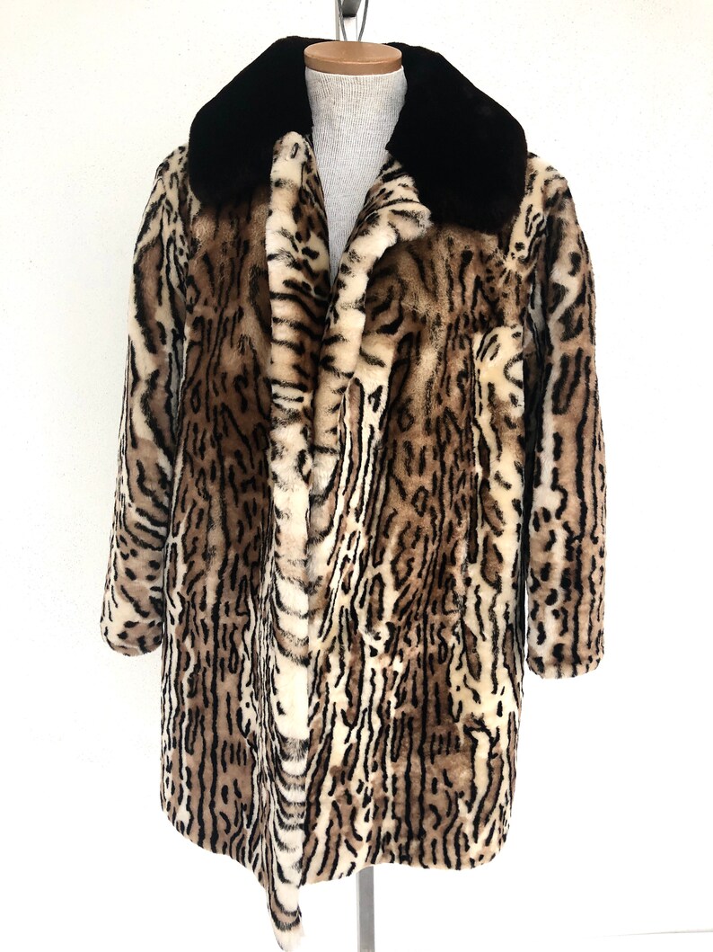 Vintage VTG 1960s 1970s Leopard Mouton Printed Fur Coat Jacket image 2