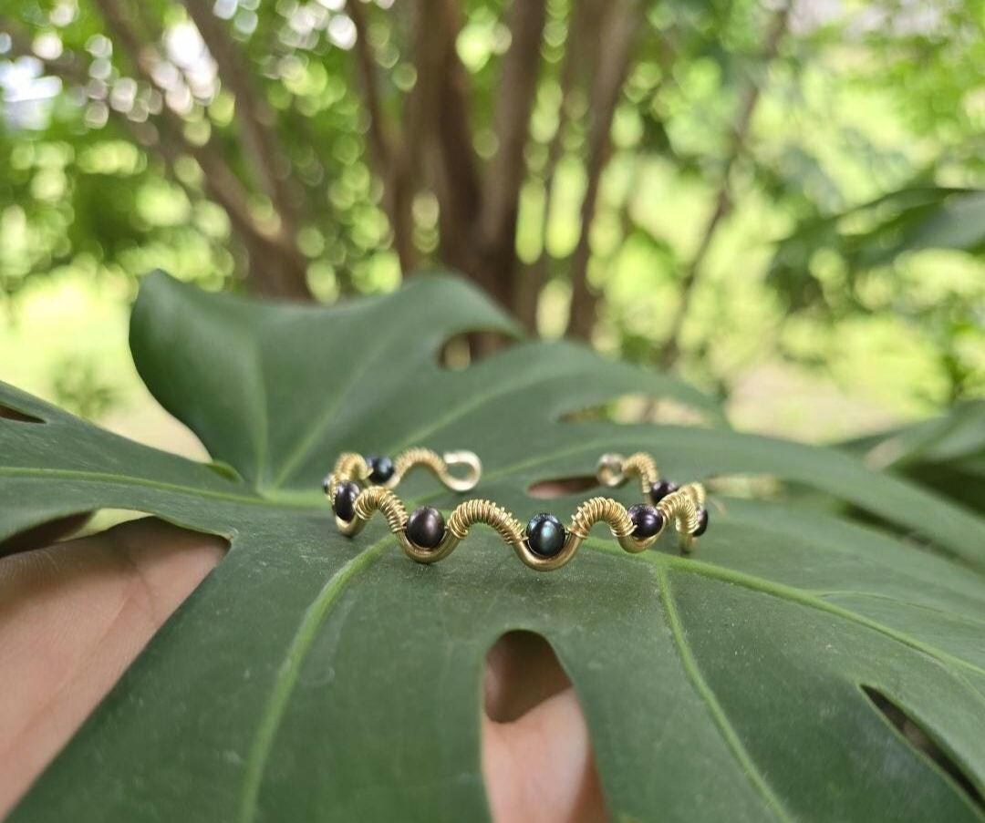 Puddle Cuff Peacock Pearl Solo Squiggle Cuff - Etsy