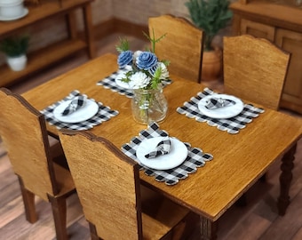 Dollhouse Farmhouse Placemats Set, 1:12 scale Placemats, Scalloped Edge Placemats, Black White Plaid, Miniature Table Decor, Farmhouse Decor