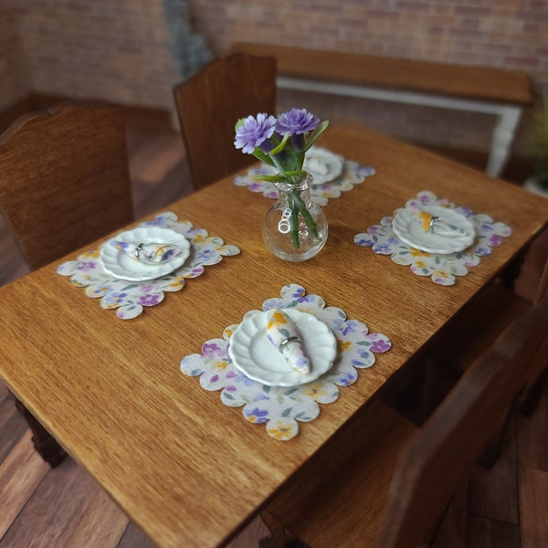 Pastel Floral Pattern Mini Placemats, Dollhouse Scalloped Edge Placemats, 1:12 scale Placemats, Miniature Table Decor, Dollhouse Dining