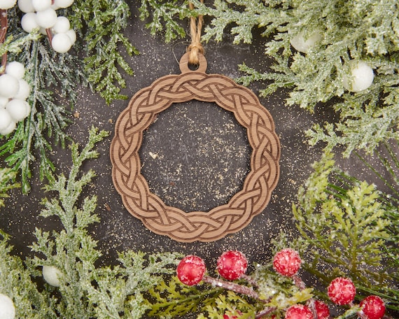 Celtic christmas wreath Clearance