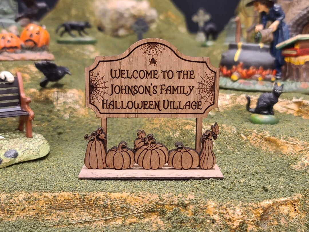 Soaoo 25-Piece Halloween Village Set - Spooky Miniature Decorations With Tombstones, House & Fence