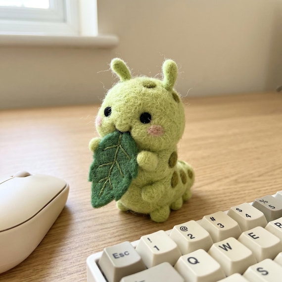 Cute Caterpillar DIY Craft Set Stress Relief Hobby Gift Needle Felting Kit for Beginners