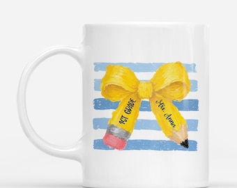 Taza de café personalizada con diseño de lápiz para profesores, regalo de un alumno para un profesor, taza de cerámica con lazo y nombre personalizado, regalo de agradecimiento para profesores.