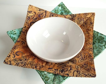 Bowl Cozy, Microwavable Bowl Cozy, Contoured Pot Holder, Soup Bowl Hot Pad, Bedside Travel Organizer