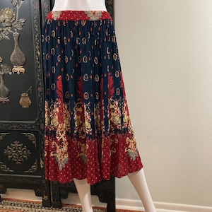 Vintage 1990’s Floral Midi  Broomstick Skirt