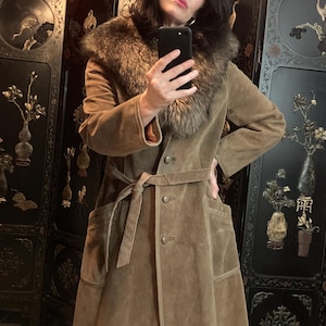 Vintage Retro Fur Collar Leather Belted Trench Coat, Vintage 1970’s Nordstrom, Size Medium