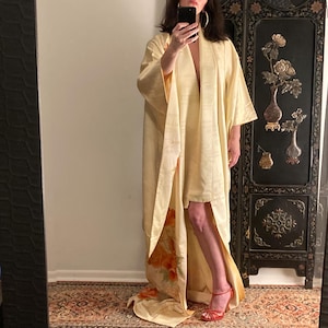 Vintage Kimono Robe Embroidered Silk Japanese Kimono Size Large