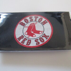 Boston Red Sox CHECKBOOK COVER Protector de soporte de tela y vinilo Accesorio de viaje Check Wallet regalo para los fanáticos de los Red Sox