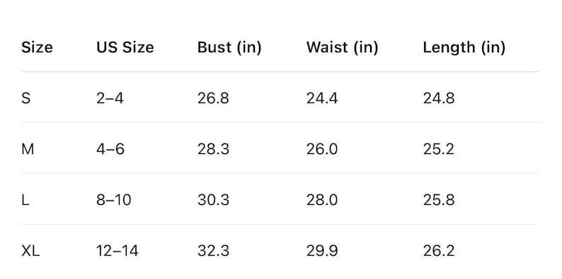 K&ouml;nnte beinhalten: Eine schwarz-wei&szlig;e Gr&ouml;&szlig;entabelle mit Kleidungsma&szlig;en in Zoll. Die Spalten umfassen Size, US Size, Bust (in), Waist (in) und Length (in). Die Zeilen zeigen spezifische numerische Werte f&uuml;r die Gr&ouml;&szlig;en S, M, L und XL von 2 bis 14 an.
