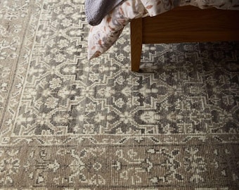 Hand Knotted Wool Rug Grey Beige Floral Border Pattern Handmade Area Rug Neutral Minimal Traditional Living Room Bedroom Soft Rug