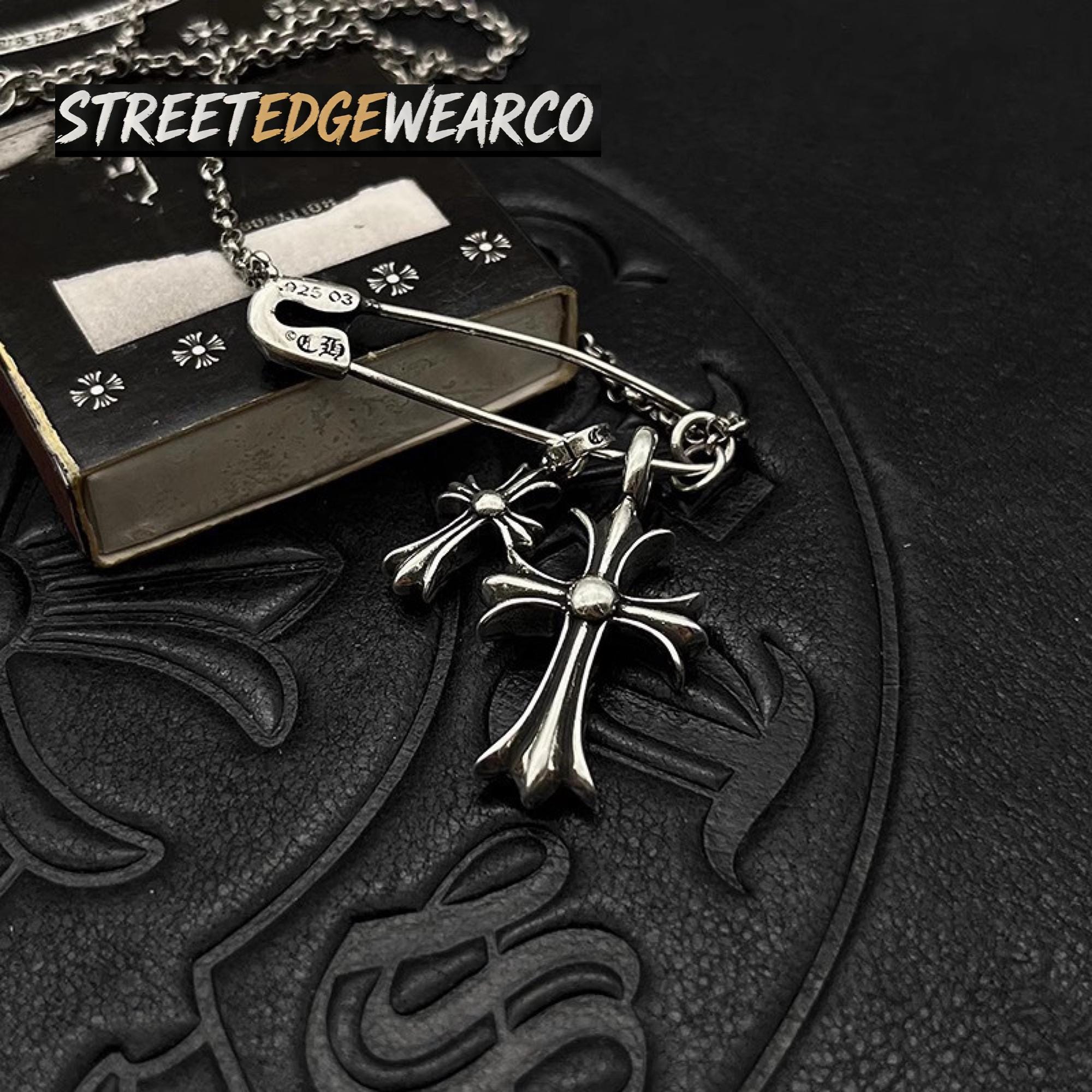 と*し様 Chrome Hearts セーフティピン クロス ネックレス Chrome hearts necklace safety pin - Etsy 日本