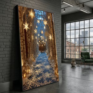 Könnte beinhalten: Ein vertikaler, rechteckiger Wandkunstdruck, der einen winterlichen Waldweg mit Birken zeigt, beleuchtet durch leuchtende goldene Laternen und hängende Schneeflockenornamente, mit einem blauen Boden voller großer weißer Schneeflockenmuster.