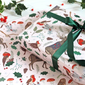 Woodland Wildlife Christmas Gift Wrap with Tag, Festive Reindeer, Owls and Robins Wrapping Paper, Scrapbook Paper