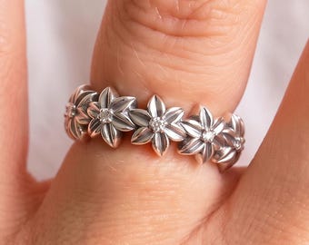 925 Sterling Silver Lily Flower Ring with Lab Grown Diamonds