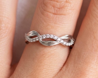 Nature Inspired Wedding Band 14k White Gold Stacking Ring Lab Grown Diamond Leaf and Vine Floral Band