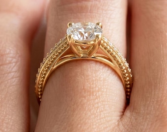 1 Carat Lab Grown Diamond Engagement Ring Round Brilliant CVD Diamond Ring 14K Yellow Gold Minimalist Ring 4 Prong Milgrain Ring