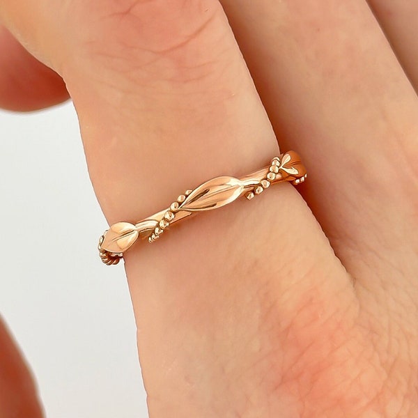 Nature Inspired Band Solid Gold Leaf Vine Ring