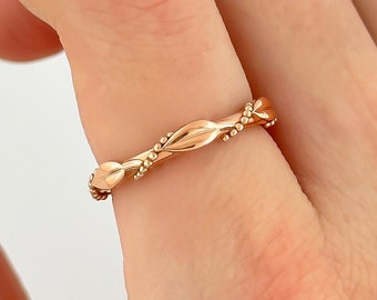 Nature Inspired Band Solid Gold Leaf Vine Ring