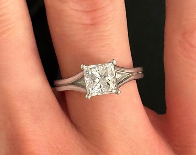 Princess Cut IGI Certified 1.2 Carat VS1 Clarity Lab Grown Diamond Solitaire Engagement Ring