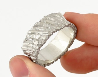 Unique Mens Wedding Band Wood Grain Ring Rustic Style Solid 14k White Gold Tree Bark Ring