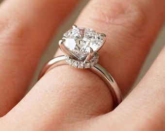 2 Carat Round Lab Grown Diamond Ring 2 CT Round Diamond Thin Engagement Ring Dainty Ring 14k Gold Minimalist Diamond Ring