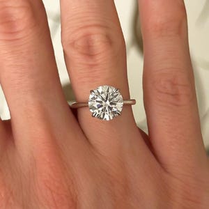 2.5 Carat Round Diamond Solitaire Engagement Ring CVD Diamond E VS1 Engagement Ring Lab Created Diamond Ring 18k White Gold