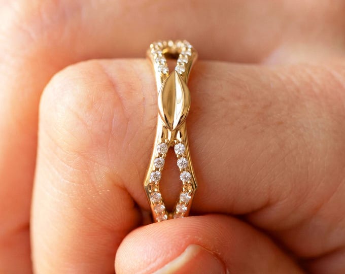 Nature Inspired Wedding Band 14k Yellow Gold Leaf Floral Ring Diamond Ring For Women