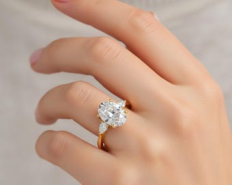 2 Carat Oval Lab Grown Diamond Engagement Ring Three Stone Ring 14k Yellow Gold 3 Stone Ring Trilogy Diamond Ring